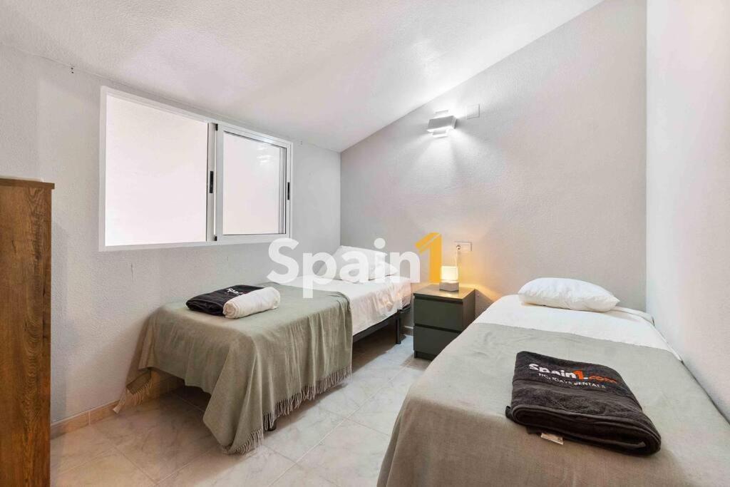 Atico En Guardamar Con 3 Habitaciones กวาร์ดามาร์เดลเซกูรา ภายนอก รูปภาพ