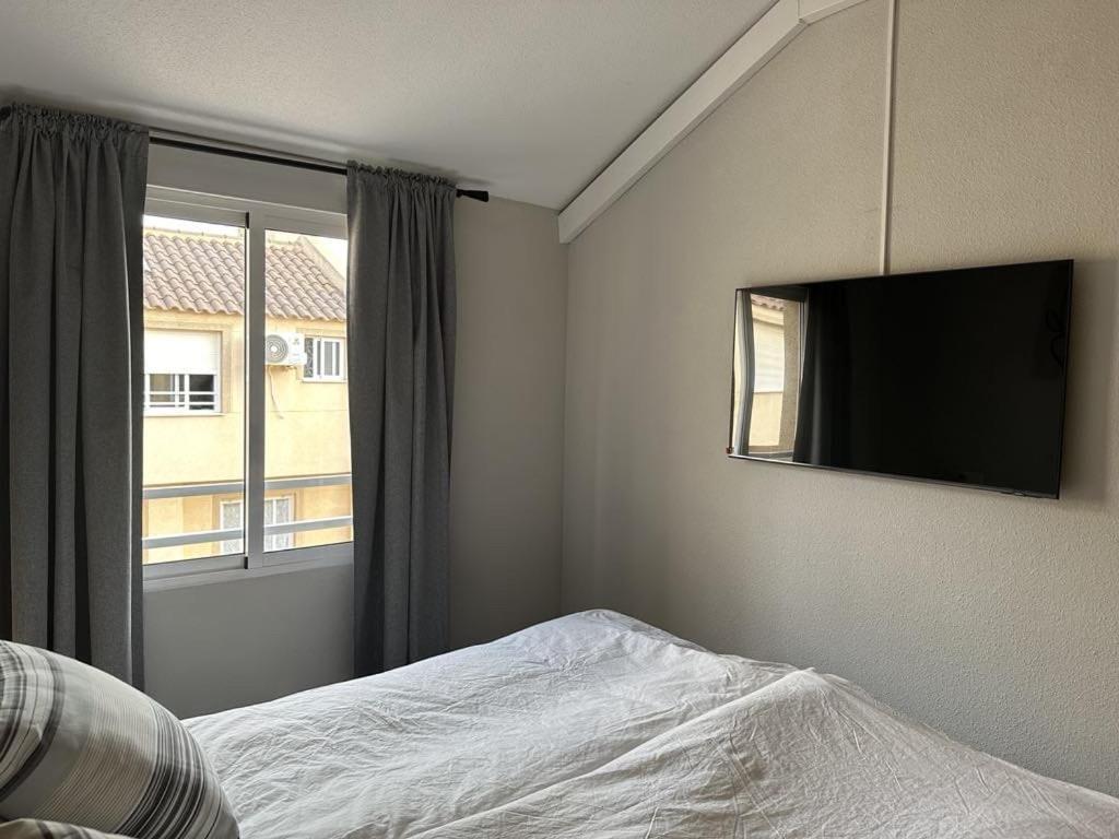 Atico En Guardamar Con 3 Habitaciones กวาร์ดามาร์เดลเซกูรา ภายนอก รูปภาพ